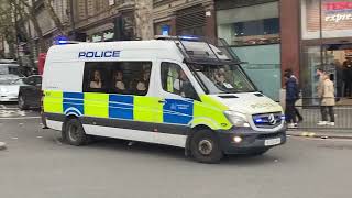 Met police BMW 530D responding with public order lights & sirens