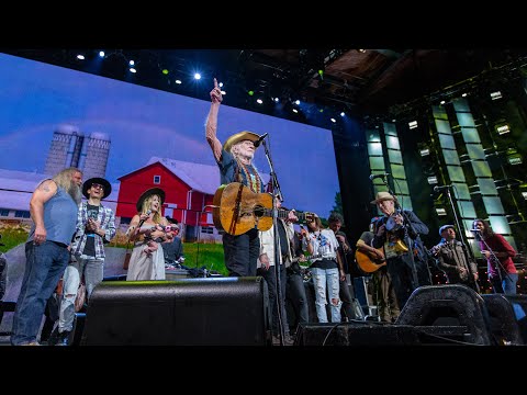 Willie Nelson & Family - I'll Fly Away Medley (Live at Farm Aid 2019)
