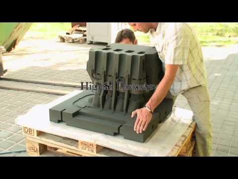 Sand Casting 2 (Pouring Aluminium) 