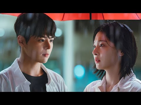 This Guy Accidentally Time Travels To The Past And Falls For The Girl His Father Was Pursuing