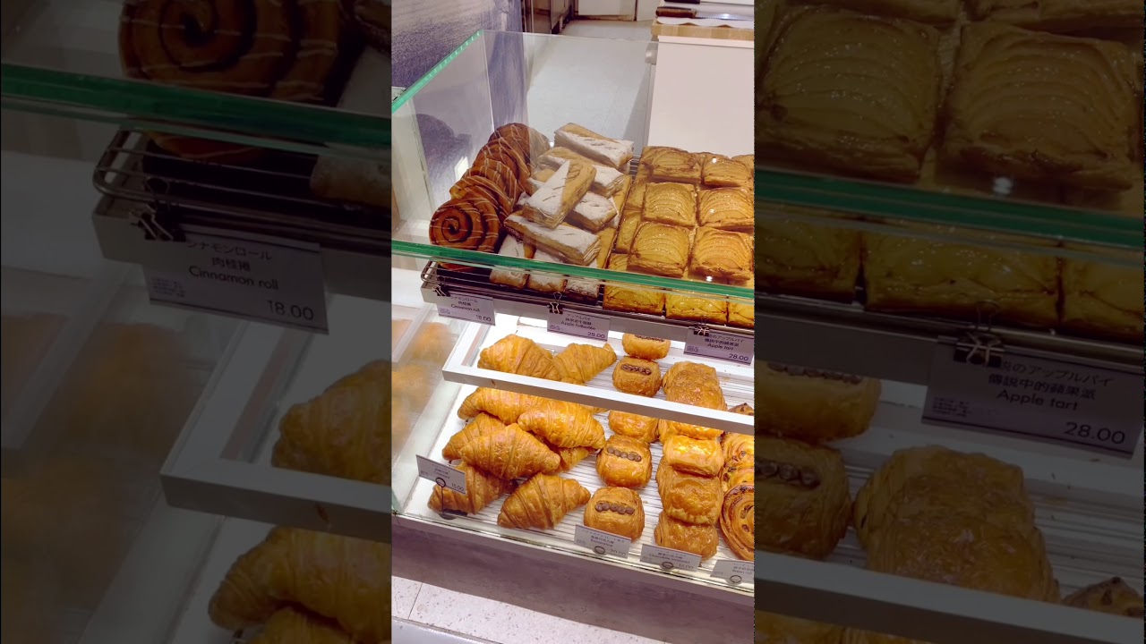 What is the experience of eating French desserts in Guangzhou