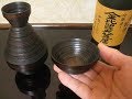 厚さ０.１ｍｍの鉋屑から巻胎技法で作る酒器  Drinking vessel made from 0.1mm-thick wood shavings by kentai technique.
