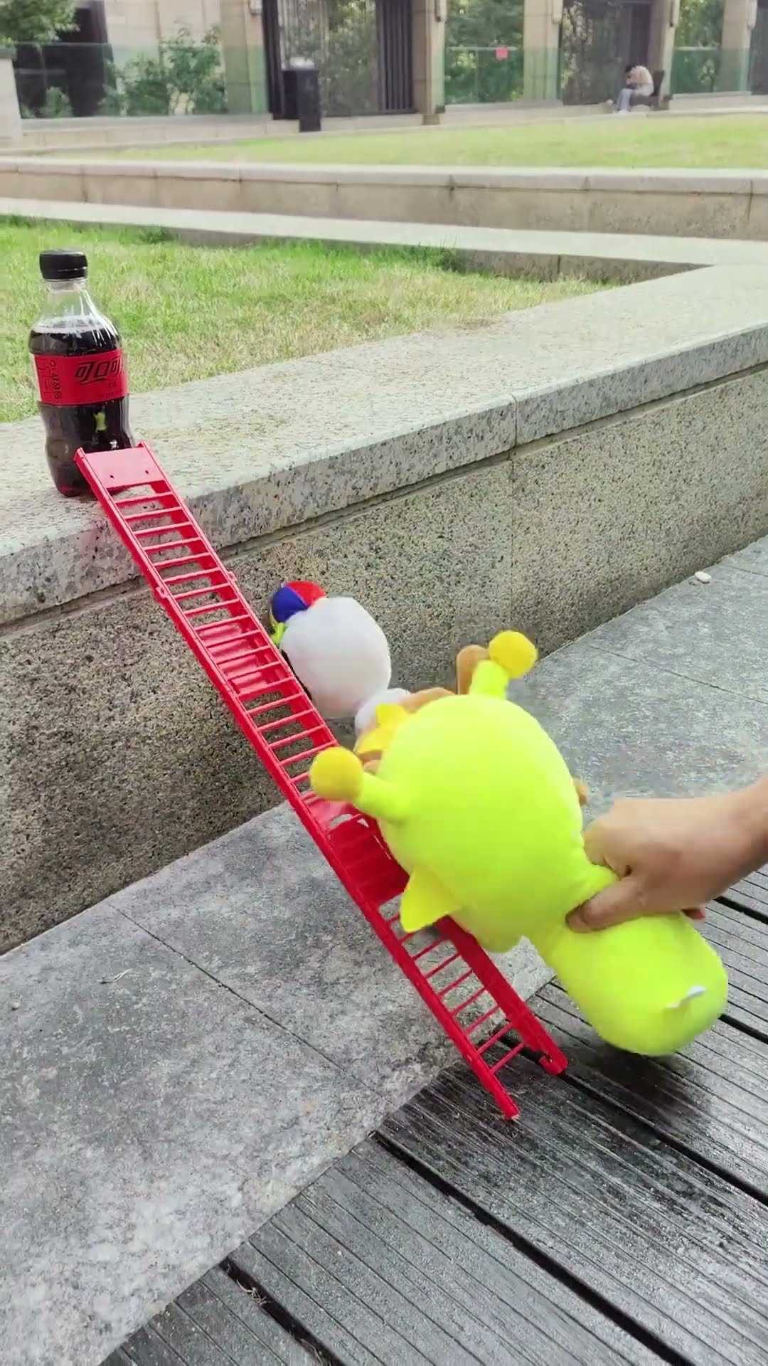 Mr. Fun Computer climbing ladder fail
