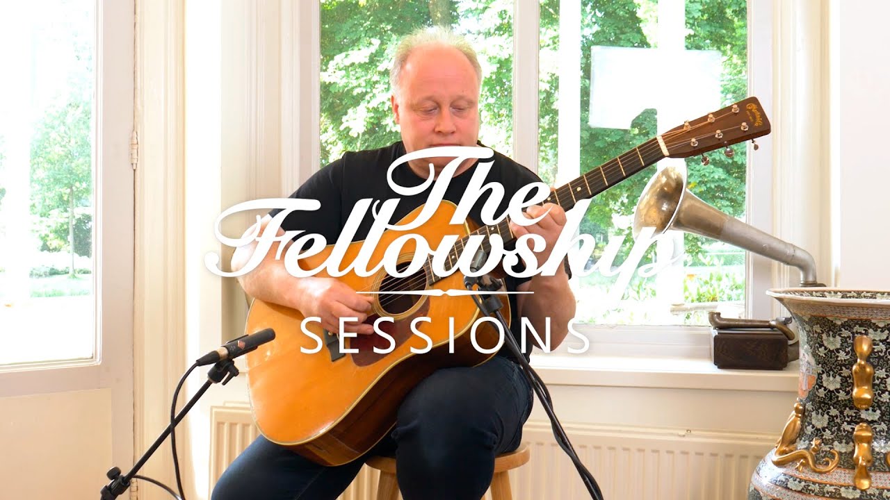 Martin D28 1949 played by Adrian Farmer