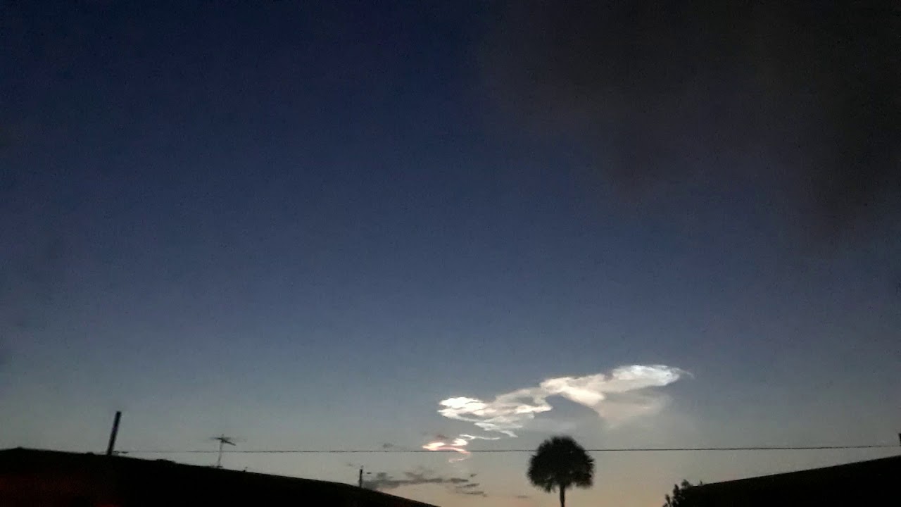 Strange clouds 2 - YouTube