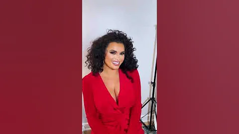Joy Taylor A little BTS of my photoshoot. You like?