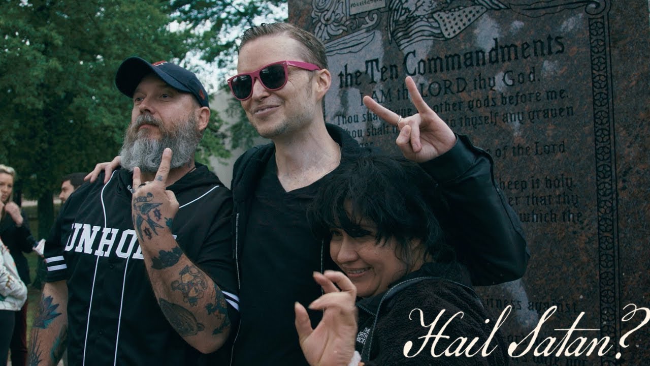 Satan's Hand Rapper Satanic Hand Signs Satanists