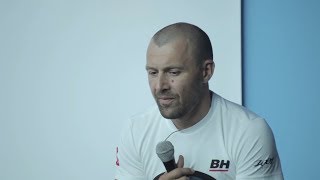 видео: Техника бега -  как бегать, как начать бегать, мотивация и марафон, как правильно бегать Андрей картинка: Техника бега -  как бегать, как начать бегать, мотивация и марафон, как правильно бегать Андрей