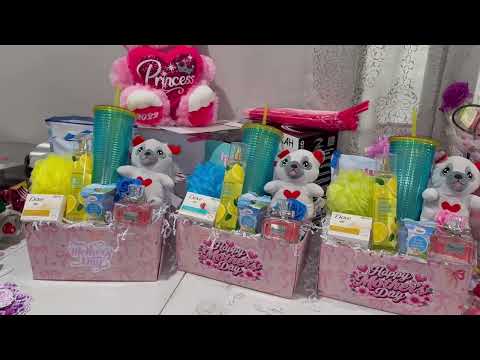 25+ Gift Basket Ideas 