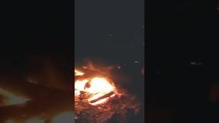 Kamp Ateşi Başında