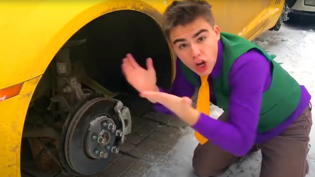 Auto Mechanic Mr. Joe Repairs Wheels on Chevrolet Camaro Pretend Play