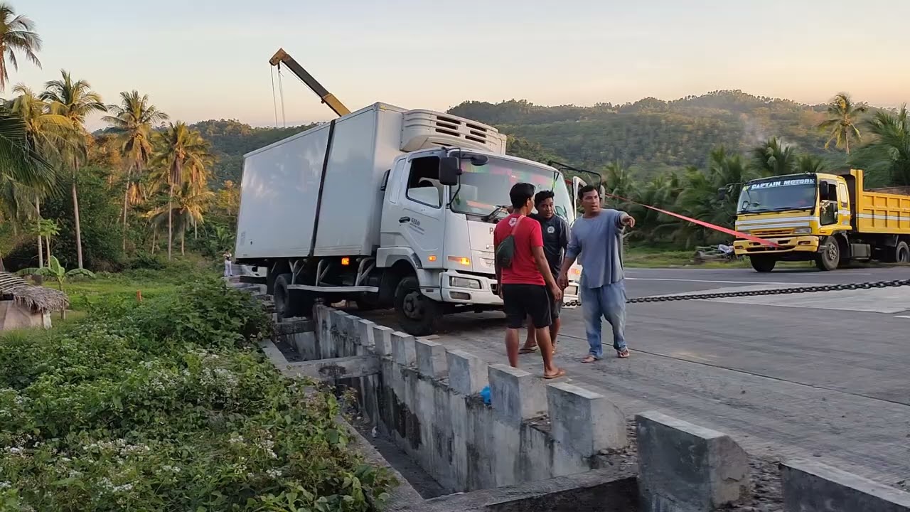 Nuholog Si FUSO Gumaca Bypass Road
