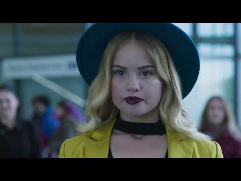 Video: Debby Ryan Nettowaarde: Wiki, Getroud, Familie, Trou, Salaris, Broers en susters