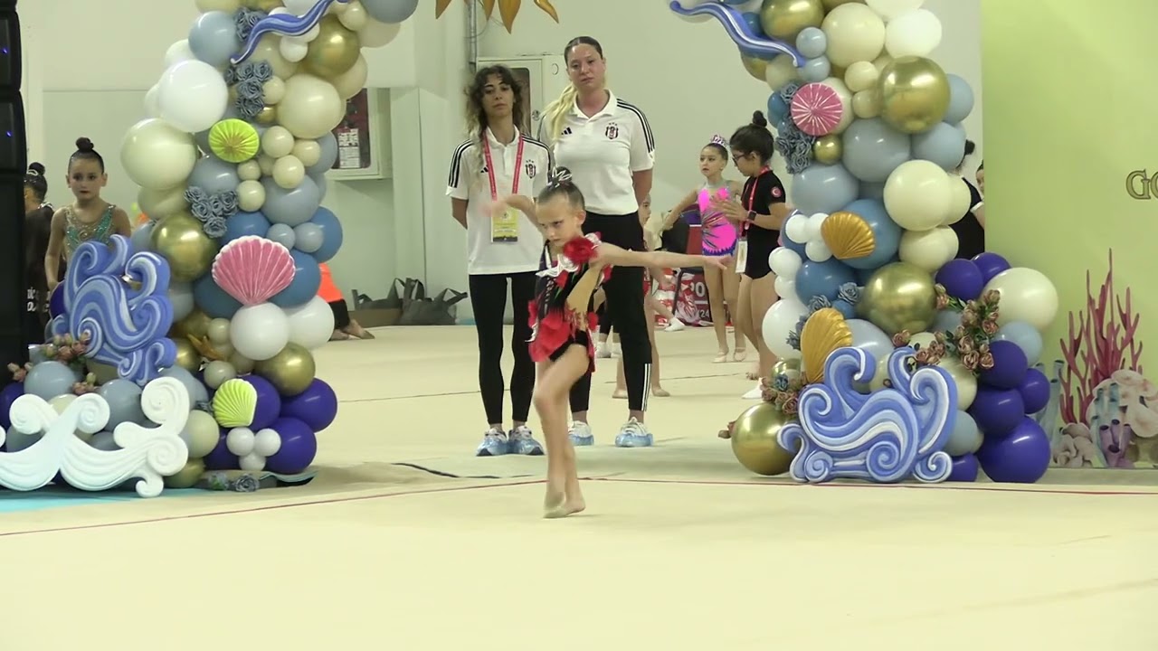 rhythmic gymnast bella ciao