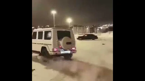 Russian sexy girl drive  Gelandewagen in snow