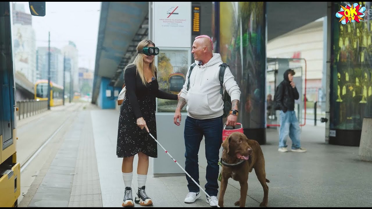 NIEWIDZIALNA WARSZAWA - SPACER Z ODLOTOWYM NIEWIDOMYM I EMILIĄ DULNIK