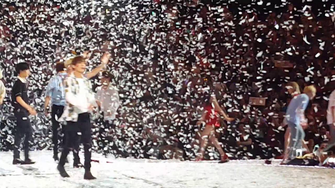 Kcon LA 2016 concert closing BTS focus