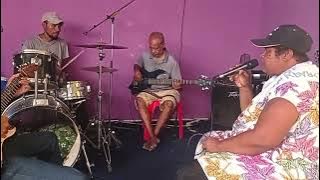 HELGAS BAND OF PNG - LIVE REHEARSAL OF SONG PORE VAVINE