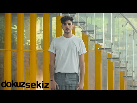 Fikri Karayel - Bir Şey Var (Official Video)