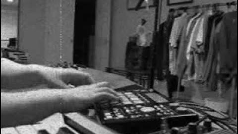 MPC 1000 (MPC1000) 16-Levels Freestyle Live