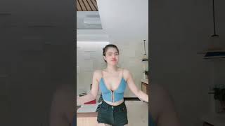 Goyang Hot Dance Hot Tiktok Indonesia 01