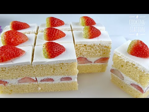 Fluffy Strawberry Sponge Cake Recipe Easy