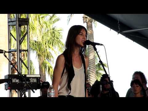 Charlotte Gainsbourg, Master's Hands, Live, Coache...