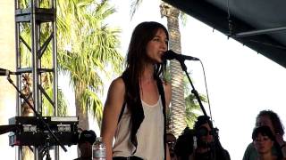 Charlotte Gainsbourg, Master&#39;s Hands, Live, Coachella 2010