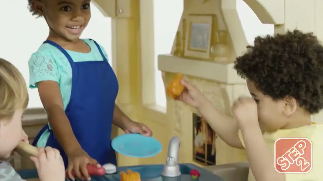 Watch: Charming Cottage Playhouse video