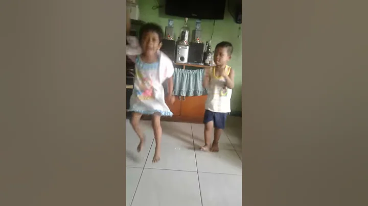 Alexander and Angelyn the running kids