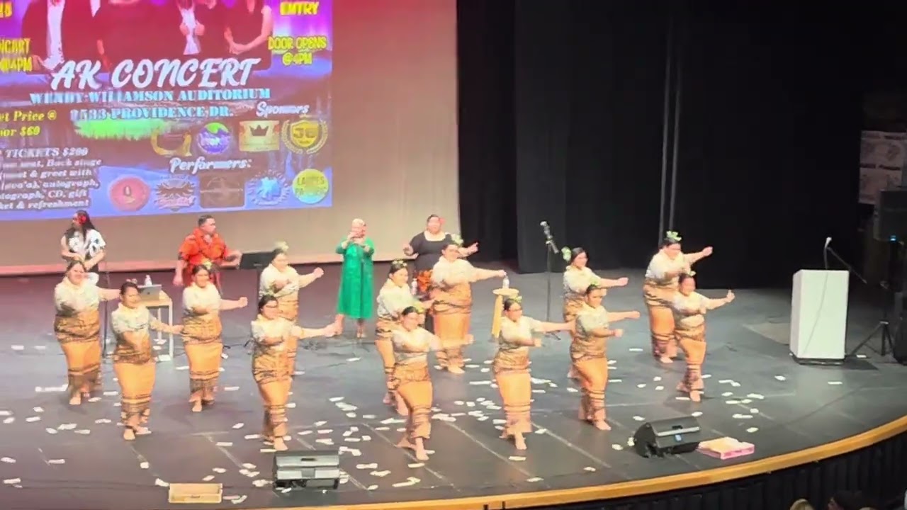 🌺Tuiga O Tausala 🌺performing (Saleimoa) live with Punialavaa 