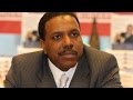 What does Pastor Creflo Dollar do with his money?