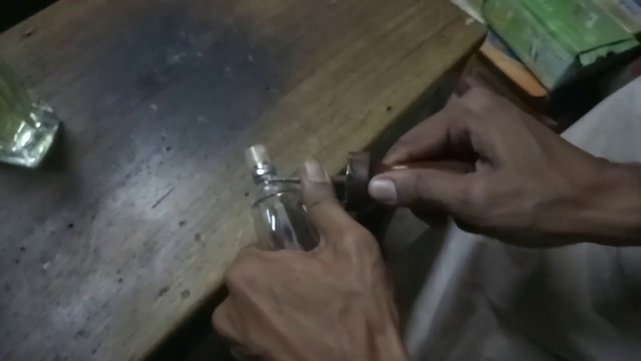 Easy to open pump of perfume bottle 