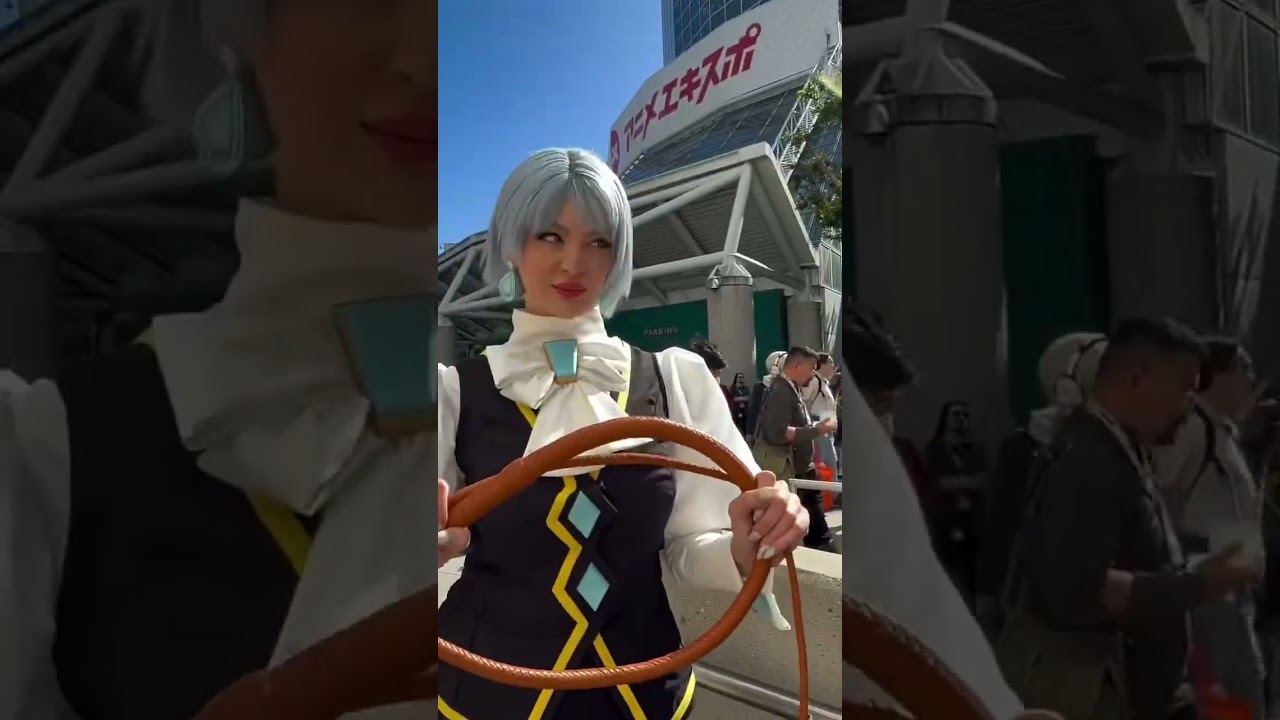 Von Karma takes any excuse to whip Phoenix… #aceattorney #phoenixwright #gyakutensaiban #vonkarma