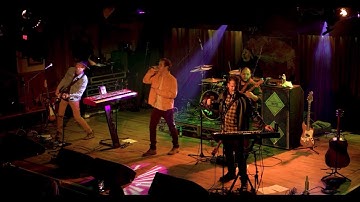 WYO hits the stage and studio with Elixir strings