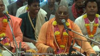 Na Na Dravya Ayojan Kori by Kamal Gopal Prabhu on Adhivas Day of ISKCON Mira Road Kirtan Mela 2016