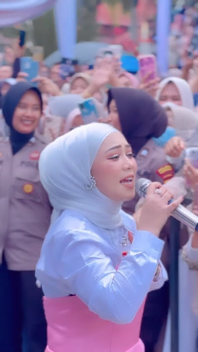 Fauzana - Tungkek Mambaok Rabah #fauzana #tungkekmambaokrabah #laguminang