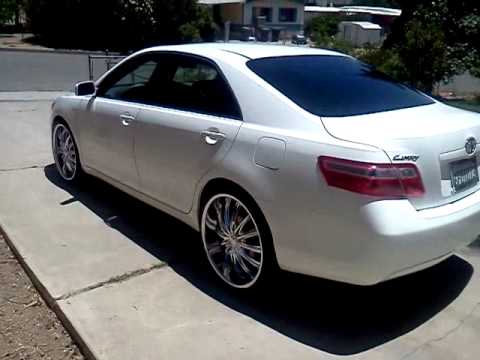 My camry on 22s - YouTube
