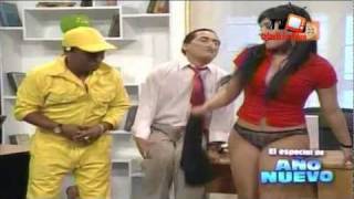 Miniatura del video Leysi Suarez se quita la ropa