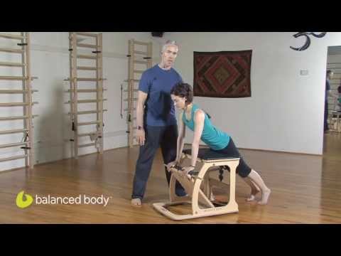 EXO Chair med split pedal fra Balanced Body. Ideel til holdtræning!