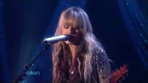 Orianthi Performs According to You (live on Ellen Degeneres Show (2010-01-21) HD_HQ.mp4