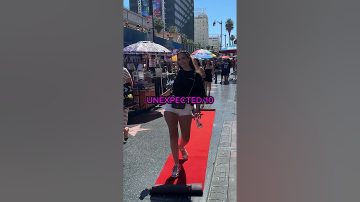 Rating Random Strangers' Model Walks In Public Part 29 😭👠