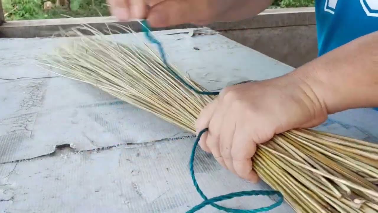 HOW WALIS TINGTING(BROOM) MADE #tutorials #broomstick #broom