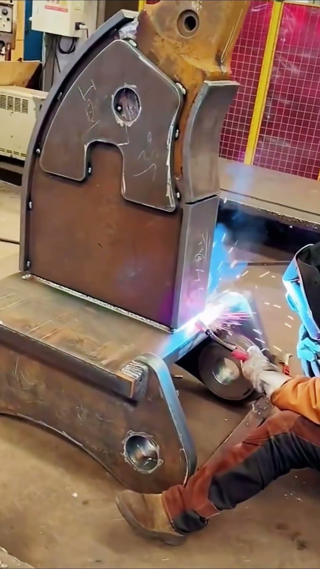 Tilting arm welding process- Good tools and machinery make work easy
