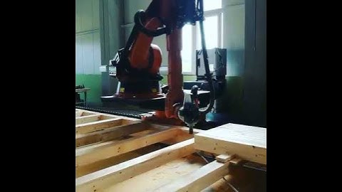 KUKA KR210 programmiert mit SprutCAM