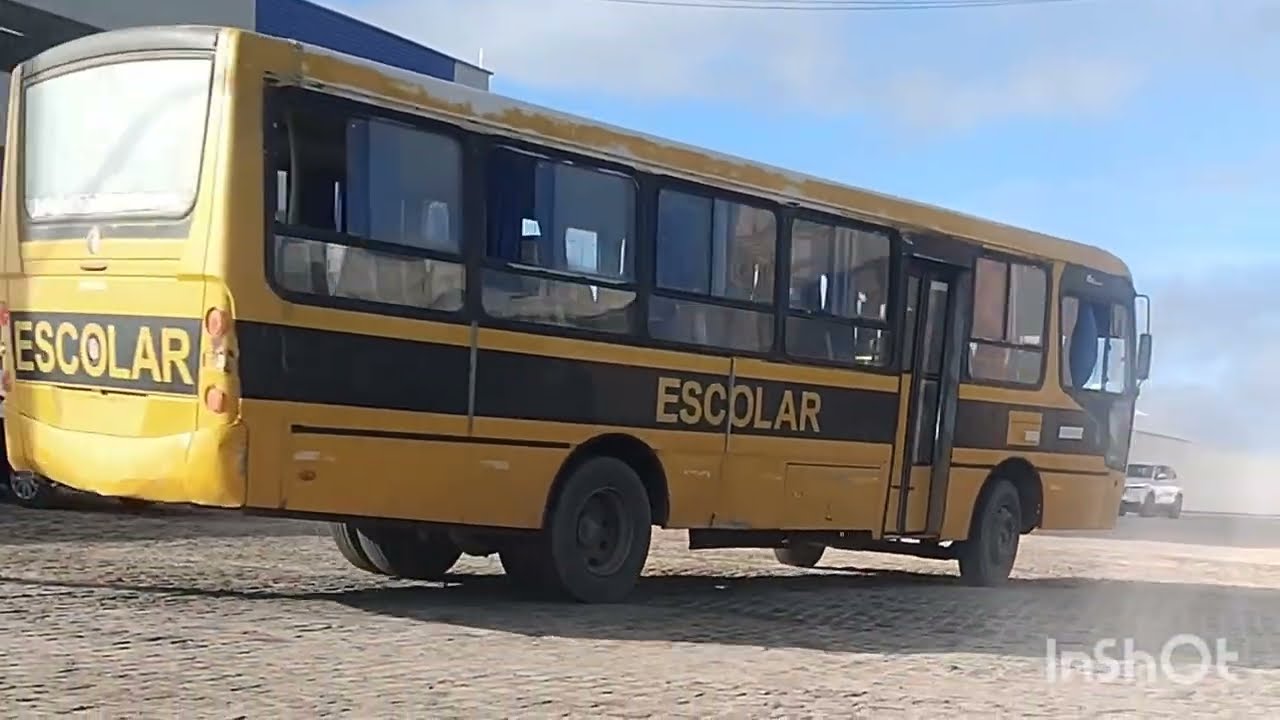 A Saga dos ônibus Amarelinho escolares Araci Bahia