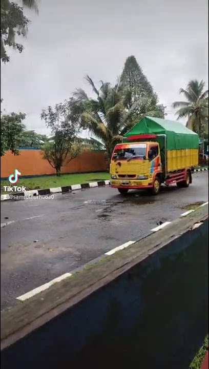 tertangkap cctv bulog truck ubay muatan beras Bulog