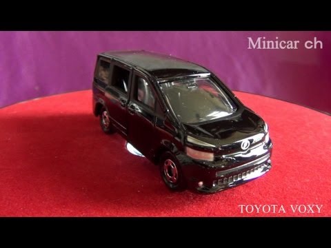 TOMICA No.107 TOYOTA VOXY - YouTube
