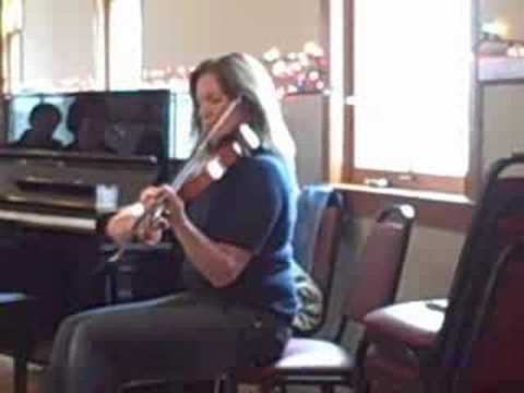 Cape Breton Fiddle: Wendy MacIsaac Plays Bog an Lo...