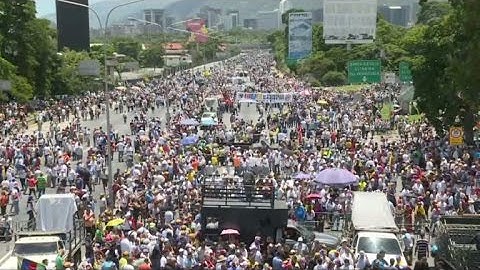 URGENTE: Miles de opositores desafían a Maduro en Venezuela